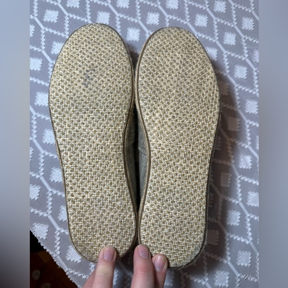 Tom’s  Beige Open Toe Flat Shoes, Women’s Size 6W - Picture 8 of 9